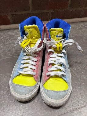Nike Kids High-Top Sneakers in Yellow, Pink & Blue